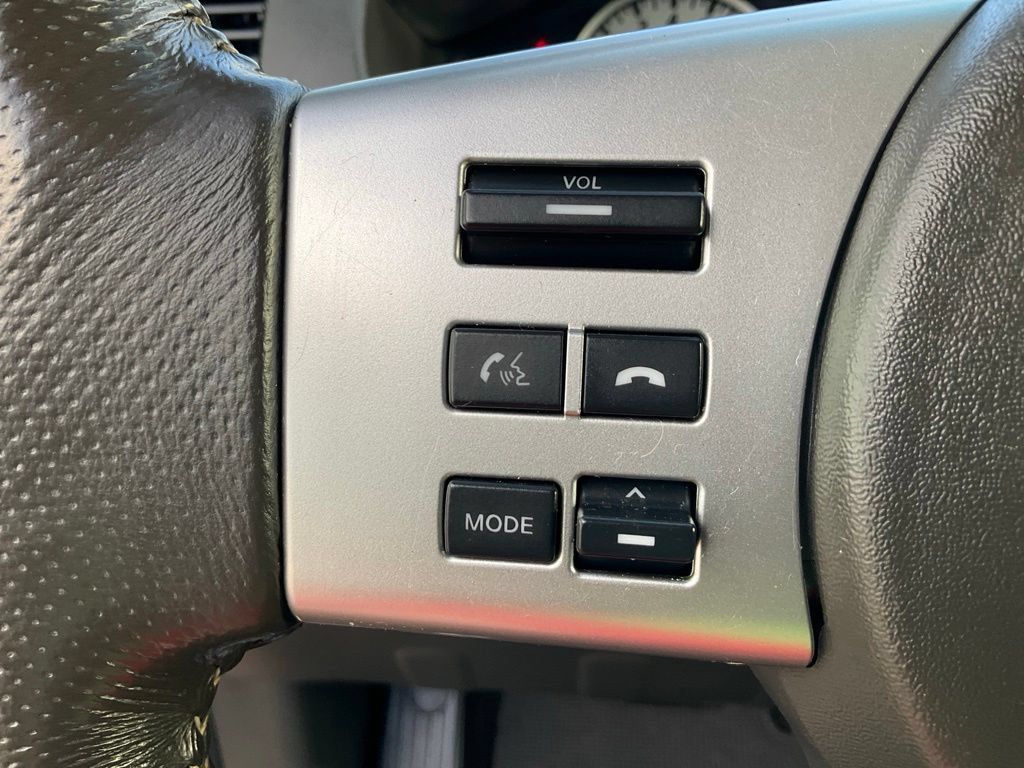 Used 2017 Nissan Frontier PRO-4X AWD/4WD image 10