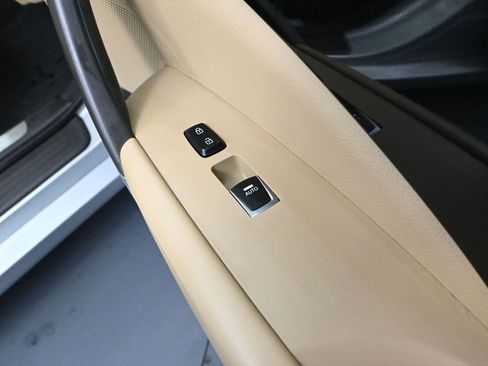 Used 2016 Hyundai Azera image 46