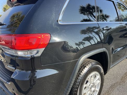 Used 2019 Jeep Grand Cherokee Laredo image 10