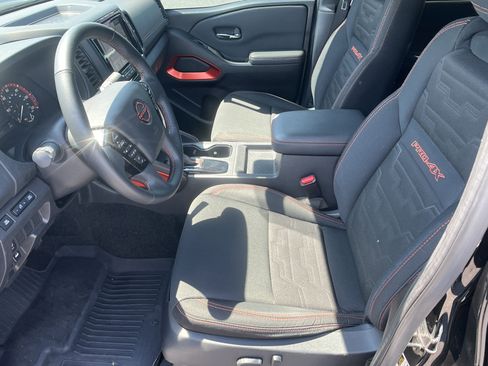 Used 2022 Nissan Frontier PRO-4X w/ Technology Package image 11