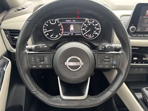 Used 2023 Nissan Rogue SL image 12