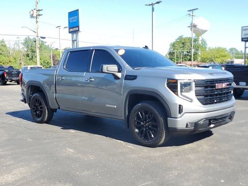 Used 2023 GMC Sierra 1500 Elevation AWD/4WD image 3