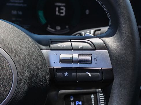 Certified 2025 Hyundai Sonata SEL FWD image 32
