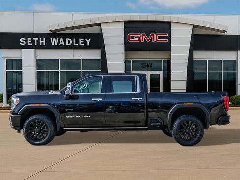 Used 2023 GMC Sierra 2500 Denali w/ Denali Black Diamond Edition image 4