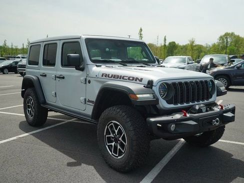 New 2024 Jeep Wrangler Unlimited Rubicon w/ Capability Package image 7