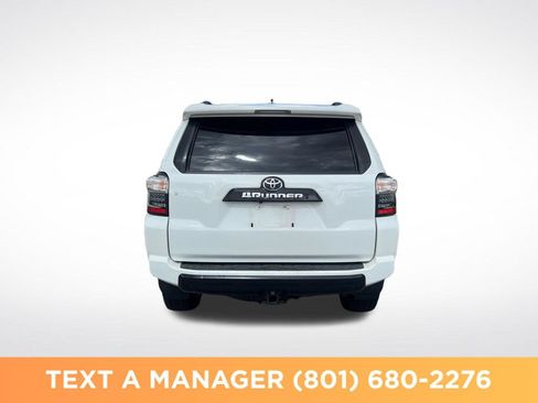 Used 2020 Toyota 4Runner TRD Off-Road Premium w/ Moonroof Package AWD/4WD image 4