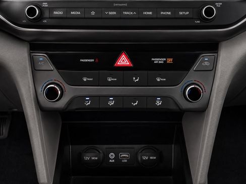 Used 2018 Hyundai Elantra SEL FWD image 17
