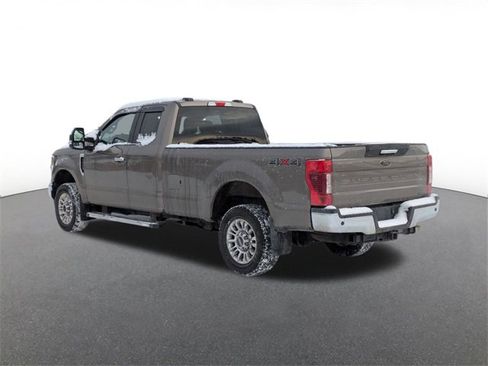 Used 2022 Ford F250 XLT w/ XLT Premium Package image 4
