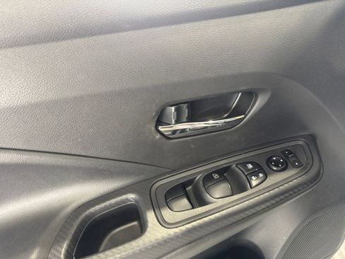 Used 2025 Nissan Versa SV w/ Trunk Package image 12