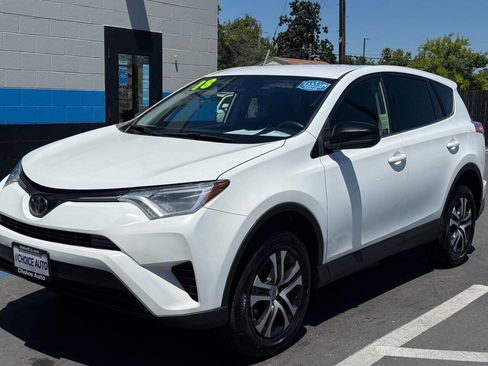 Used 2018 Toyota RAV4 LE w/ All Weather Liner Package FWD image 3