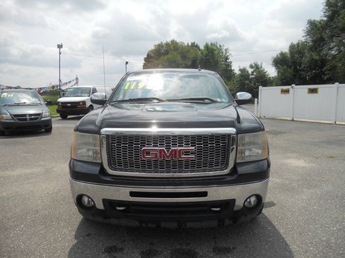 Used 2010 GMC Sierra 1500 SLE w/ (PDW) Pro Sport Package AWD/4WD image 3