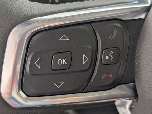 Used 2025 Jeep Wrangler Unlimited Sahara image 14