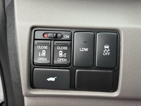 Used 2014 Honda Odyssey EX-L image 11