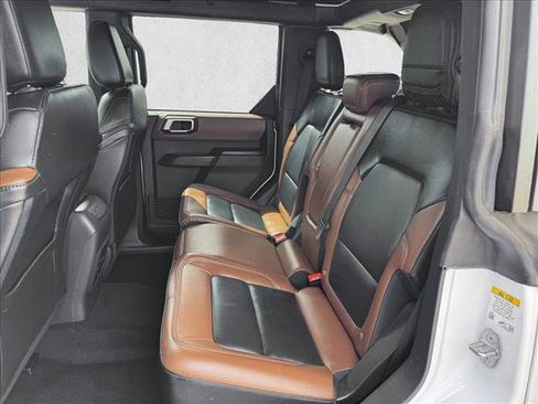 Used 2024 Ford Bronco Outer Banks AWD/4WD image 17