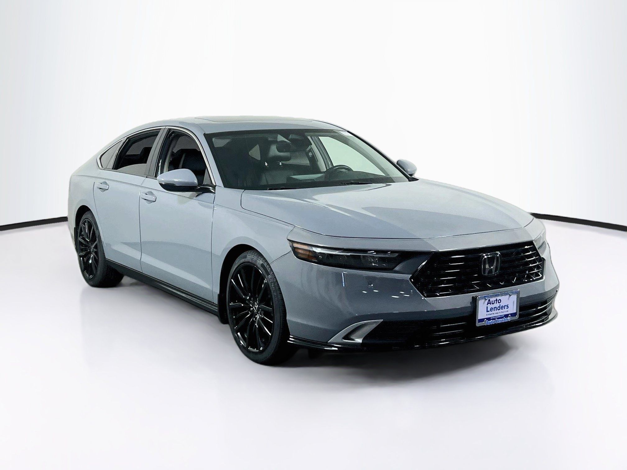 Used 2023 Honda Accord Touring image 3