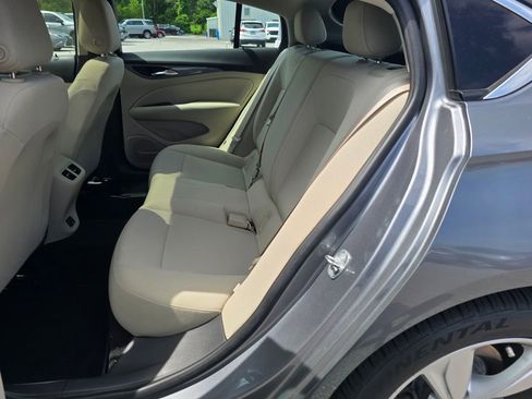 Used 2020 Buick Regal Preferred FWD image 30
