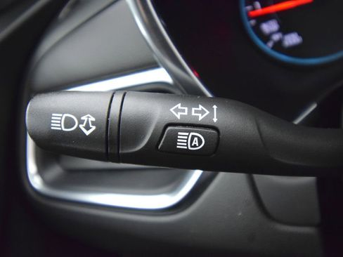 Used 2021 Chevrolet Equinox LT image 34