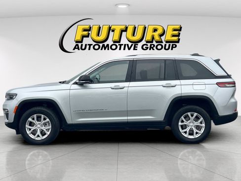 Used 2024 Jeep Grand Cherokee Limited image 7