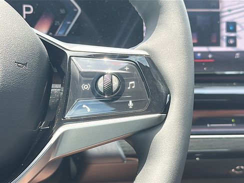 New 2026 BMW i5 eDrive40 image 18