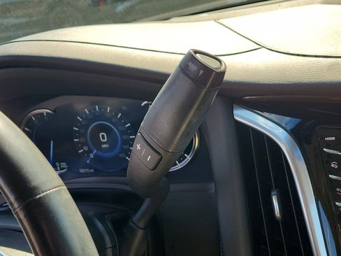 Used 2020 Cadillac Escalade Luxury w/ LPO, Radiant Package image 16