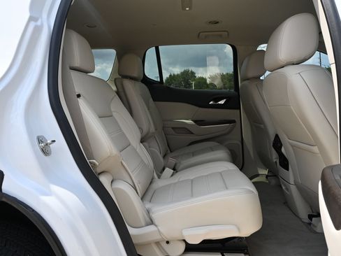 Used 2023 GMC Acadia Denali AWD/4WD image 23