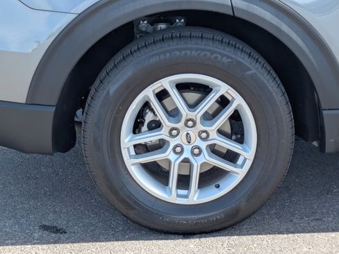 Used 2025 Ford Explorer Active w/ Active Comfort Package RWD image 10