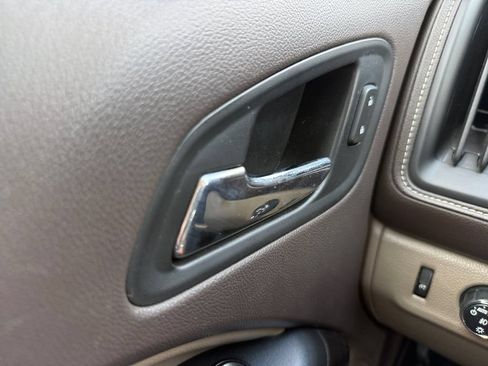 Used 2019 GMC Canyon SLE RWD image 26