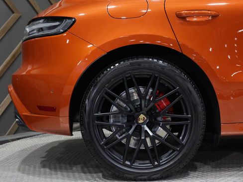 Used 2022 Porsche Macan GTS w/ Premium Package Plus image 32