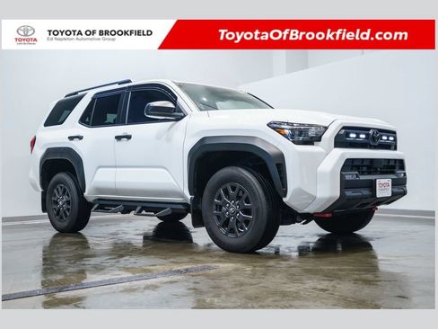 Used 2025 Toyota 4Runner SR5 AWD/4WD image 1