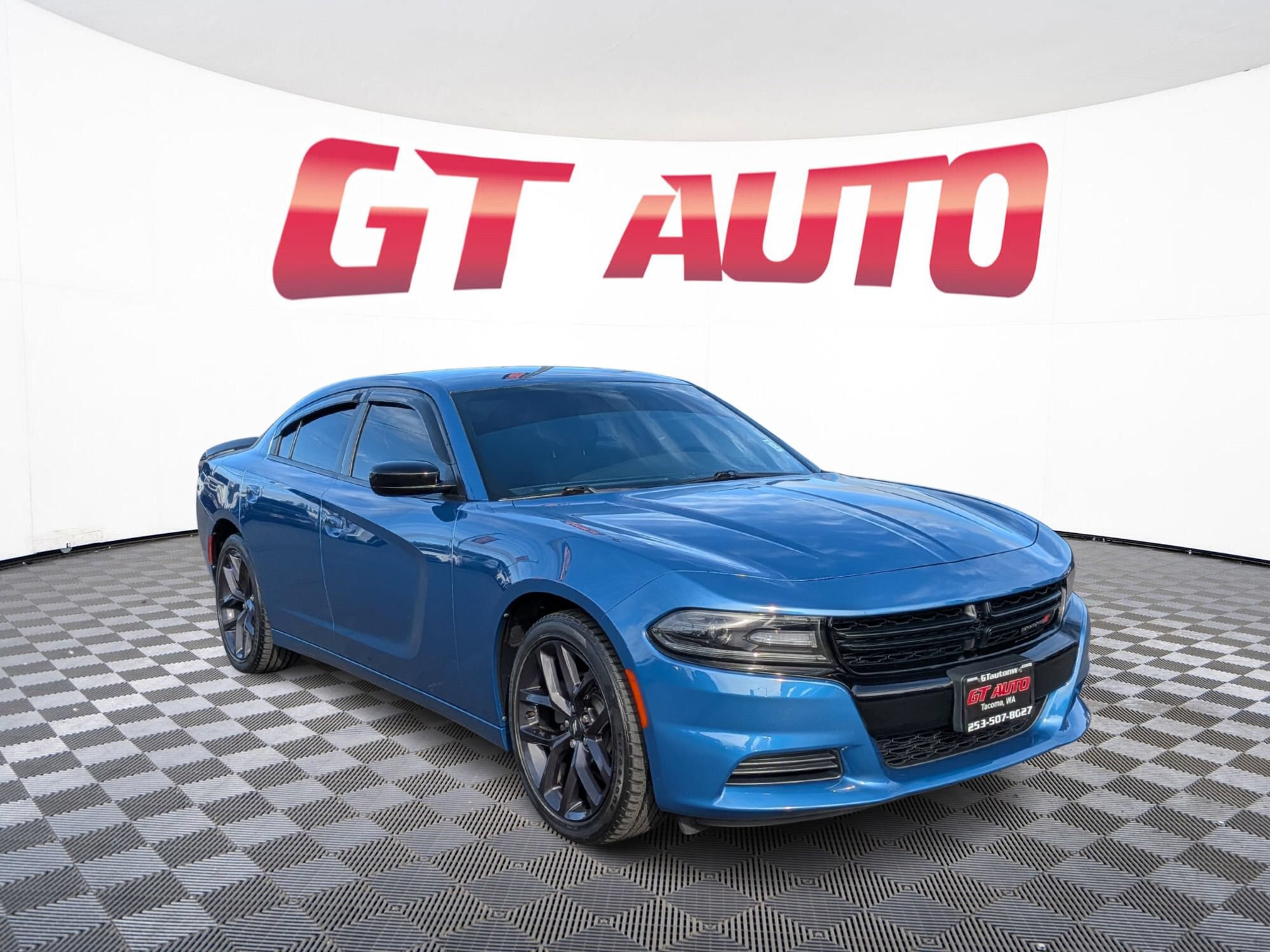 Used 2021 Dodge Charger SXT w/ Blacktop Package RWD image 1