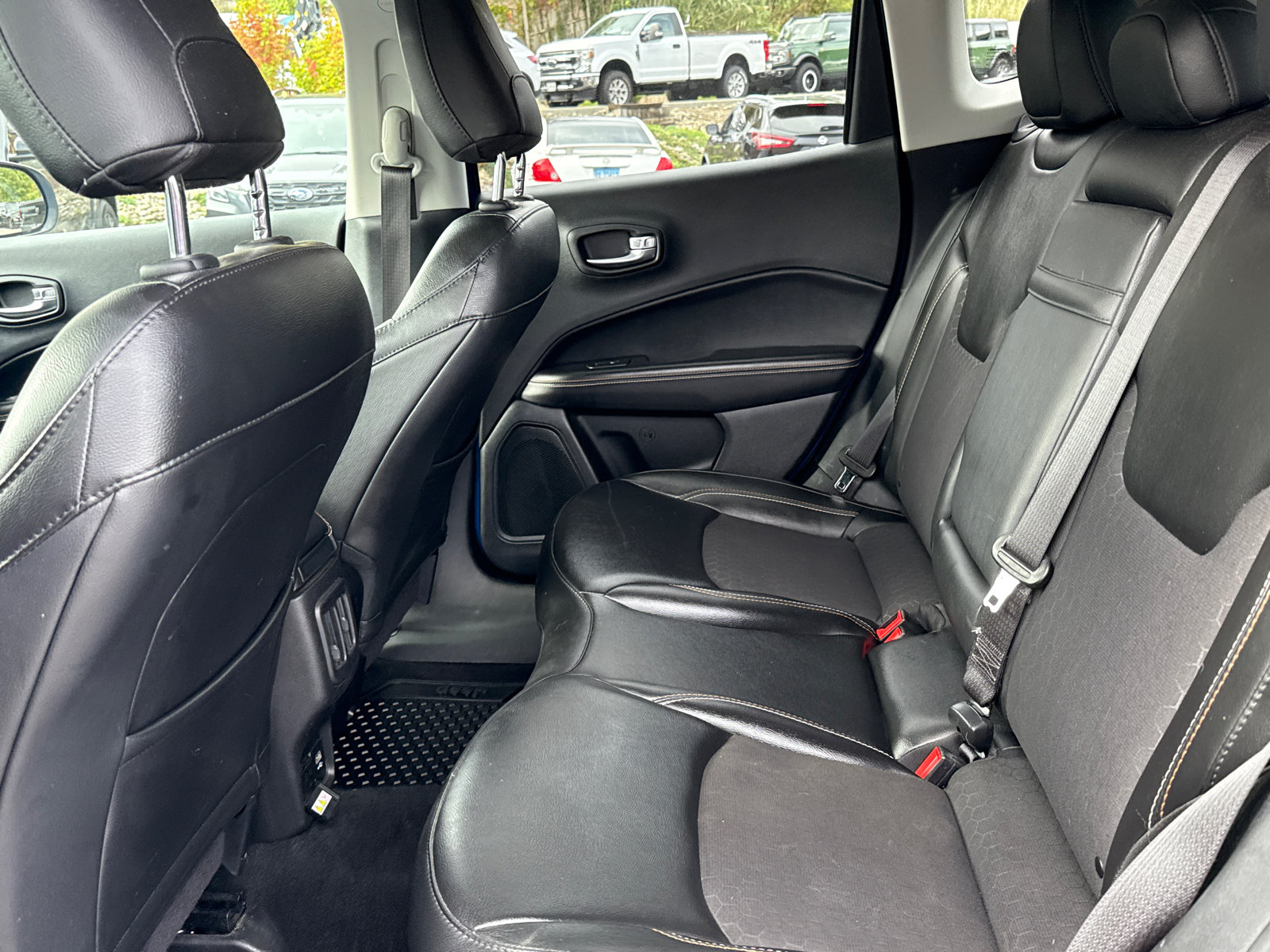 Used 2019 Jeep Compass Latitude w/ Popular Equipment Group AWD/4WD image 22