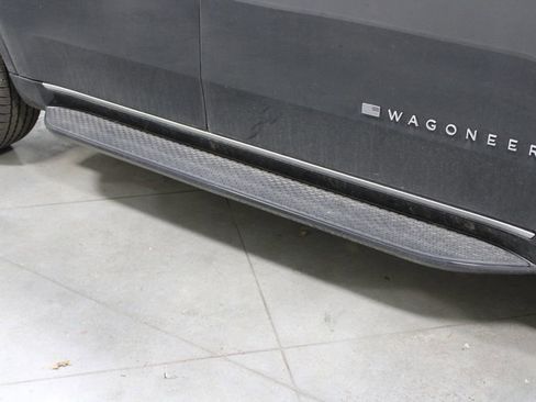 Used 2024 Jeep Wagoneer Series II image 12