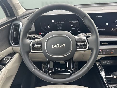 Used 2025 Kia Sorento SX image 15