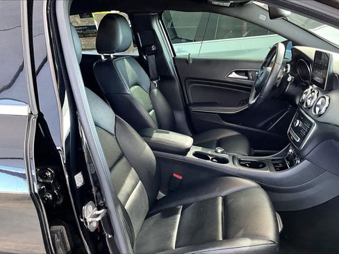 Used 2018 Mercedes-Benz GLA 250 GLA 250 image 9