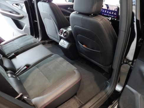 Used 2025 Chevrolet Blazer EV RS AWD/4WD image 21