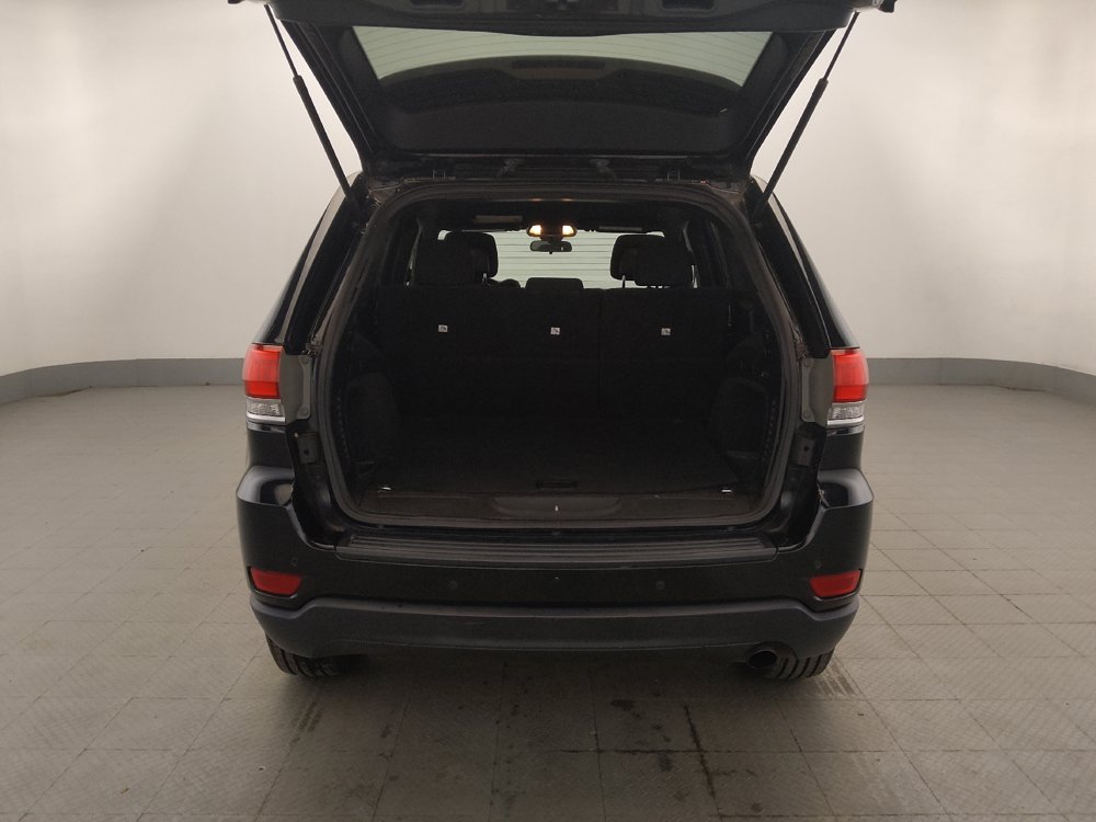 Used 2019 Jeep Grand Cherokee Laredo AWD/4WD image 29