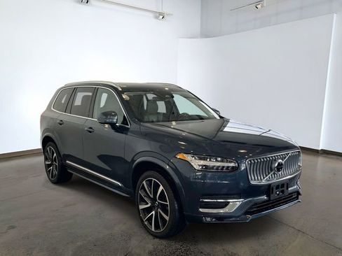 Used 2023 Volvo XC90 B6 Plus w/ Protection Package Premier AWD/4WD image 3