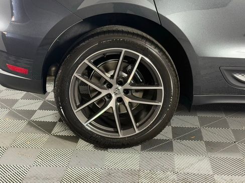 New 2026 Porsche Macan image 13