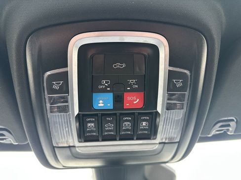 Used 2025 RAM 1500 Limited w/ Trailer Tow Group image 21