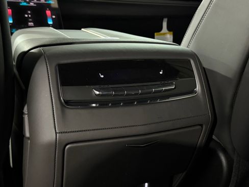 New 2025 Cadillac Escalade ESV Premium Luxury Platinum image 49