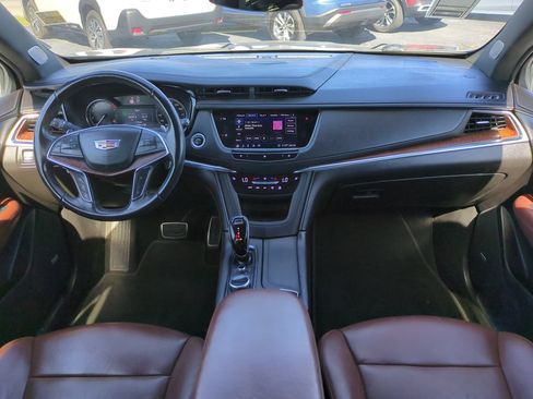 Used 2020 Cadillac XT5 Sportv w/ LPO, Floor Liner Package AWD/4WD image 14