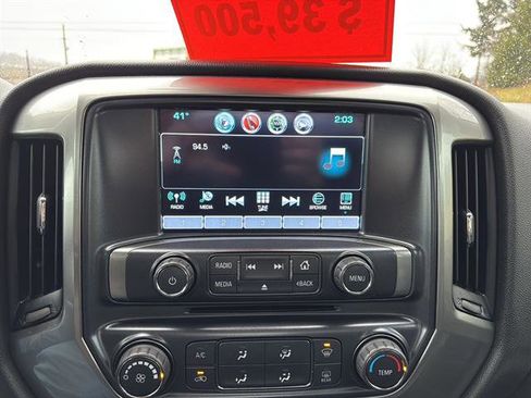 Used 2018 Chevrolet Silverado 1500 LT w/ LT Convenience Package image 19