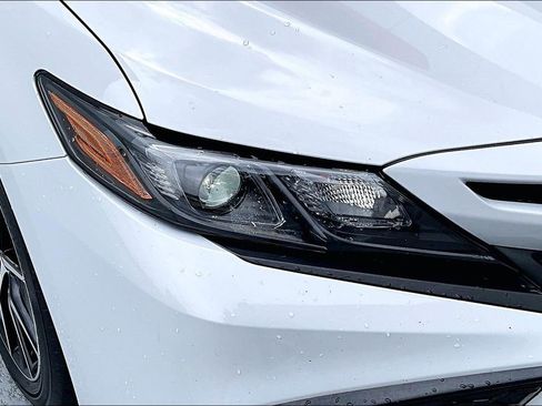 Used 2023 Toyota Camry SE w/ Convenience Package FWD image 31