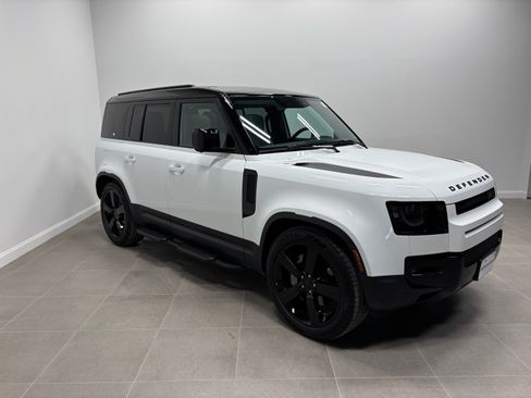 Used 2026 Land Rover Defender 110 S AWD/4WD image 5