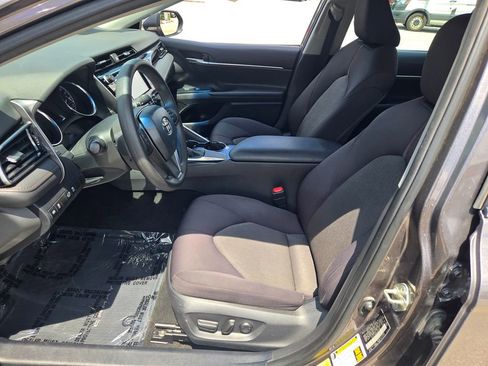 Used 2020 Toyota Camry LE w/ Carpet Mat Package FWD image 28