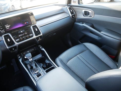 Certified 2023 Kia Sorento X-Line EX image 11