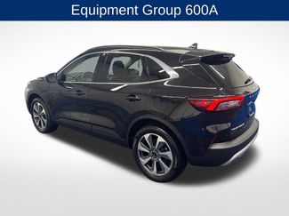 Certified 2025 Ford Escape Platinum AWD/4WD video 3