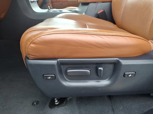 Used 2019 Toyota Sequoia Platinum AWD/4WD image 5