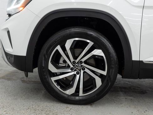 Used 2023 Volkswagen Atlas SEL AWD/4WD image 37