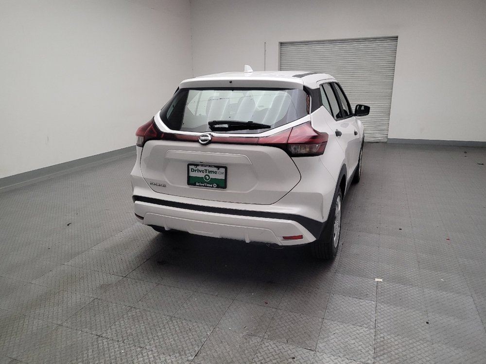 Used 2021 Nissan Kicks S FWD image 7